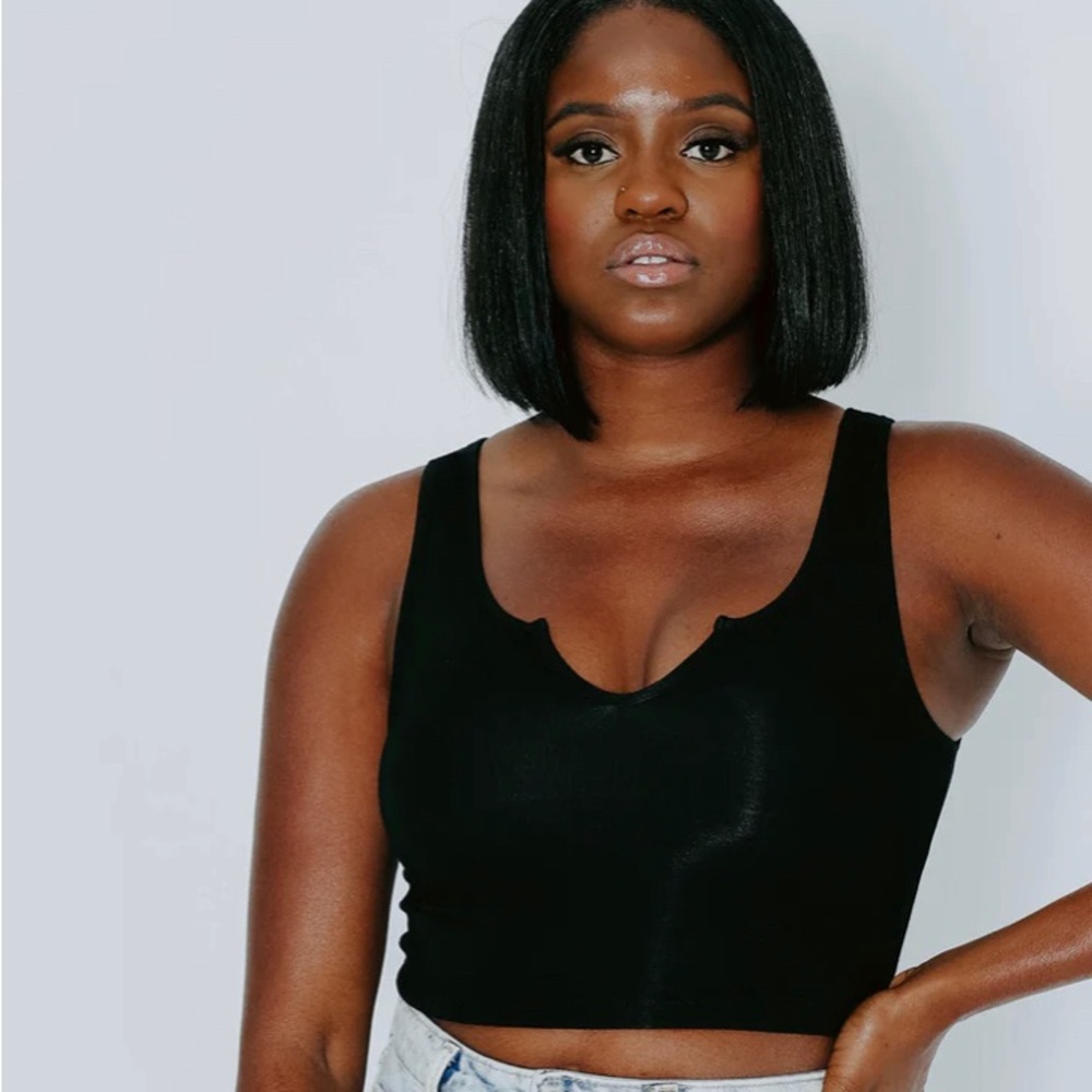 Klassy network v-cut cropped Brami Black, xl never worn